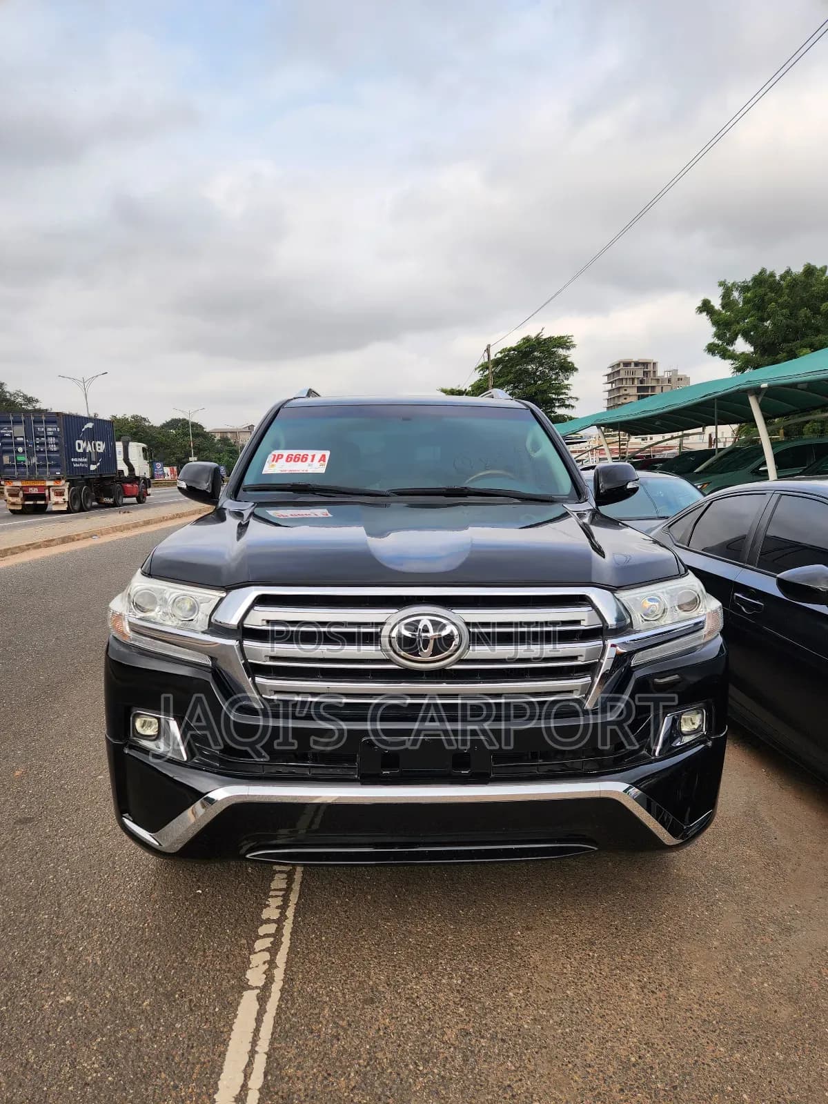 Toyota Land Cruiser 4.6 V8 GXR Black-first-image
